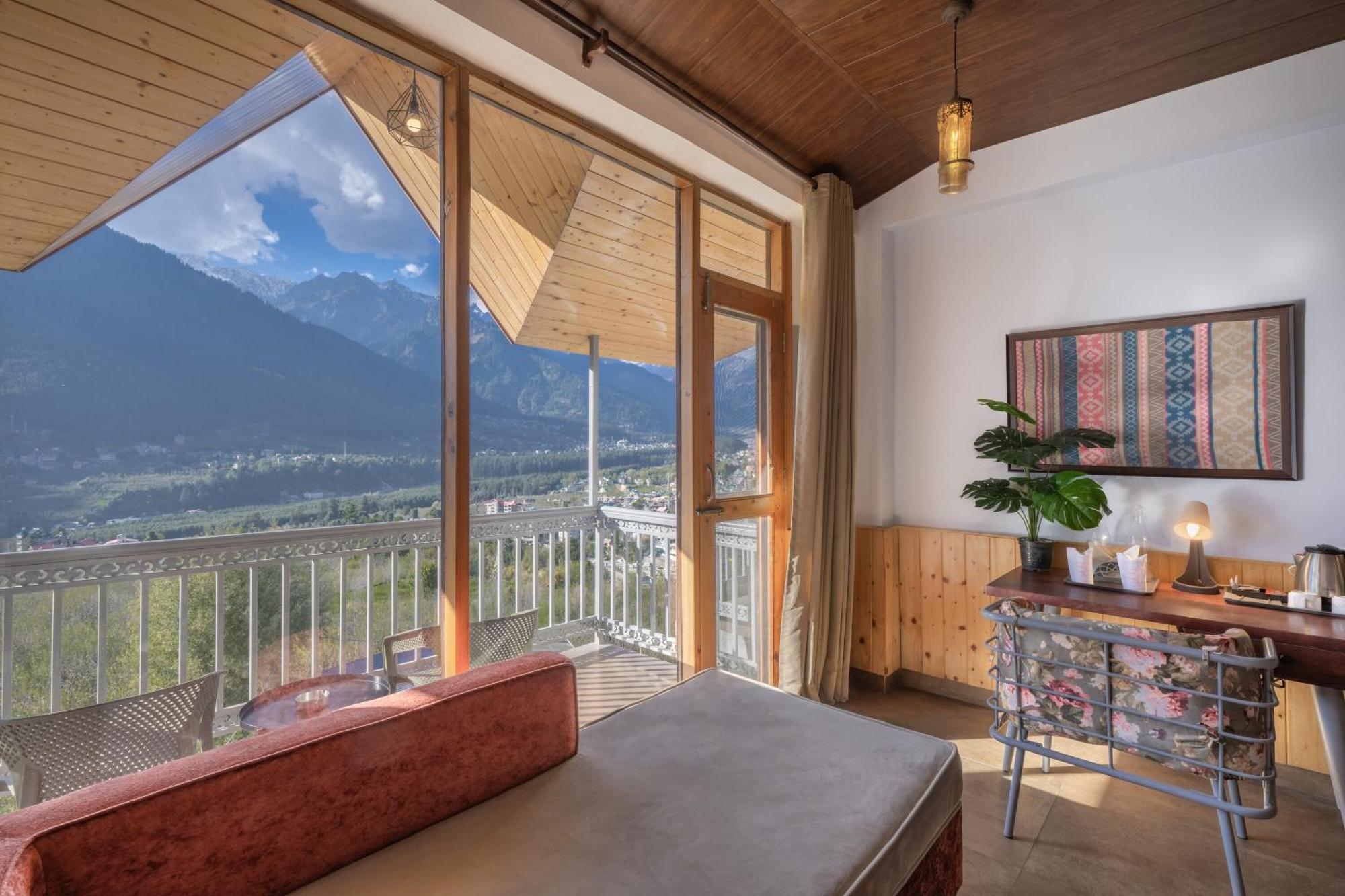 ホテル Echor Himalayan Heights Manali エクステリア 写真