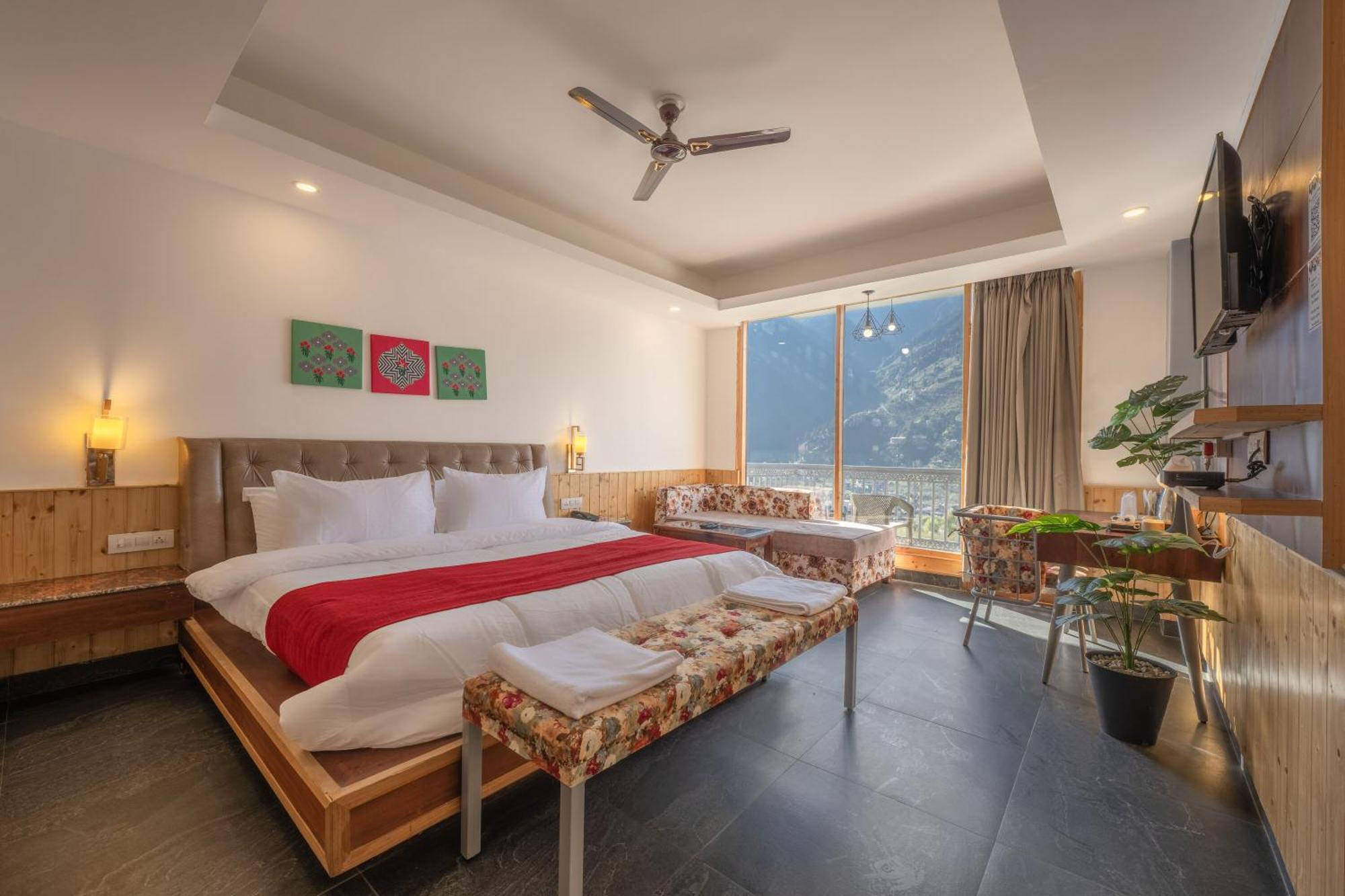 ホテル Echor Himalayan Heights Manali エクステリア 写真