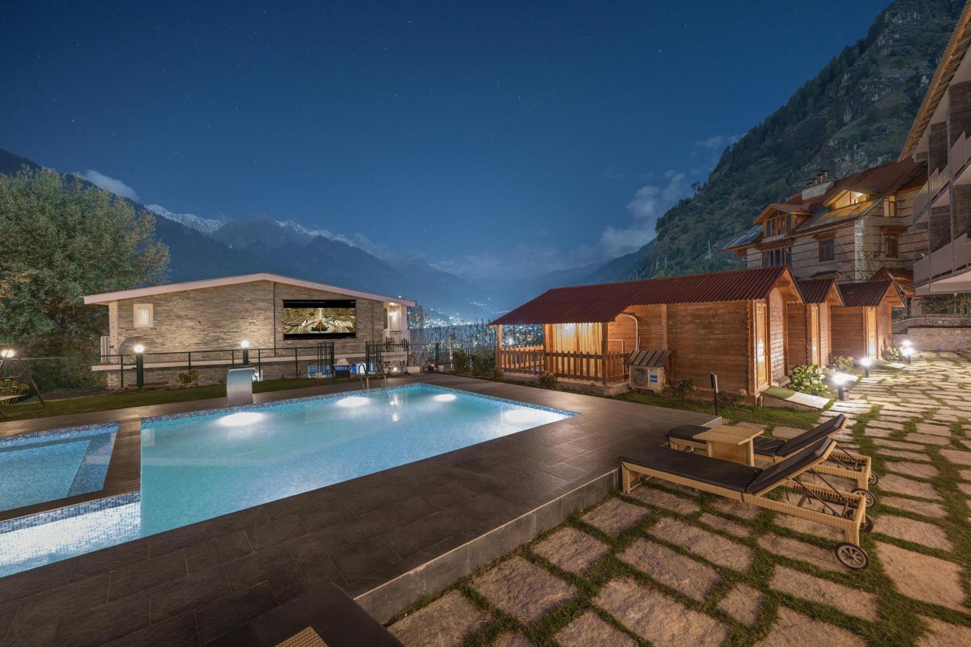 ホテル Echor Himalayan Heights Manali エクステリア 写真