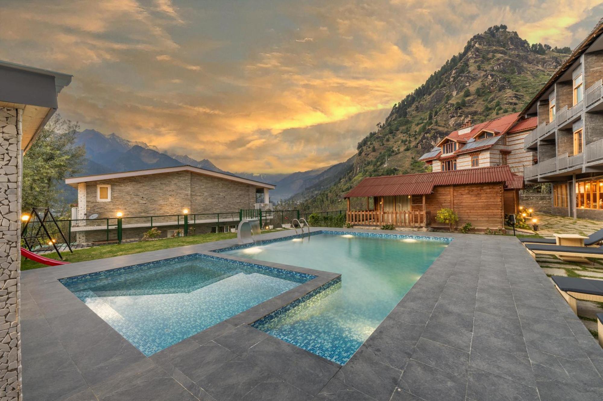 ホテル Echor Himalayan Heights Manali エクステリア 写真
